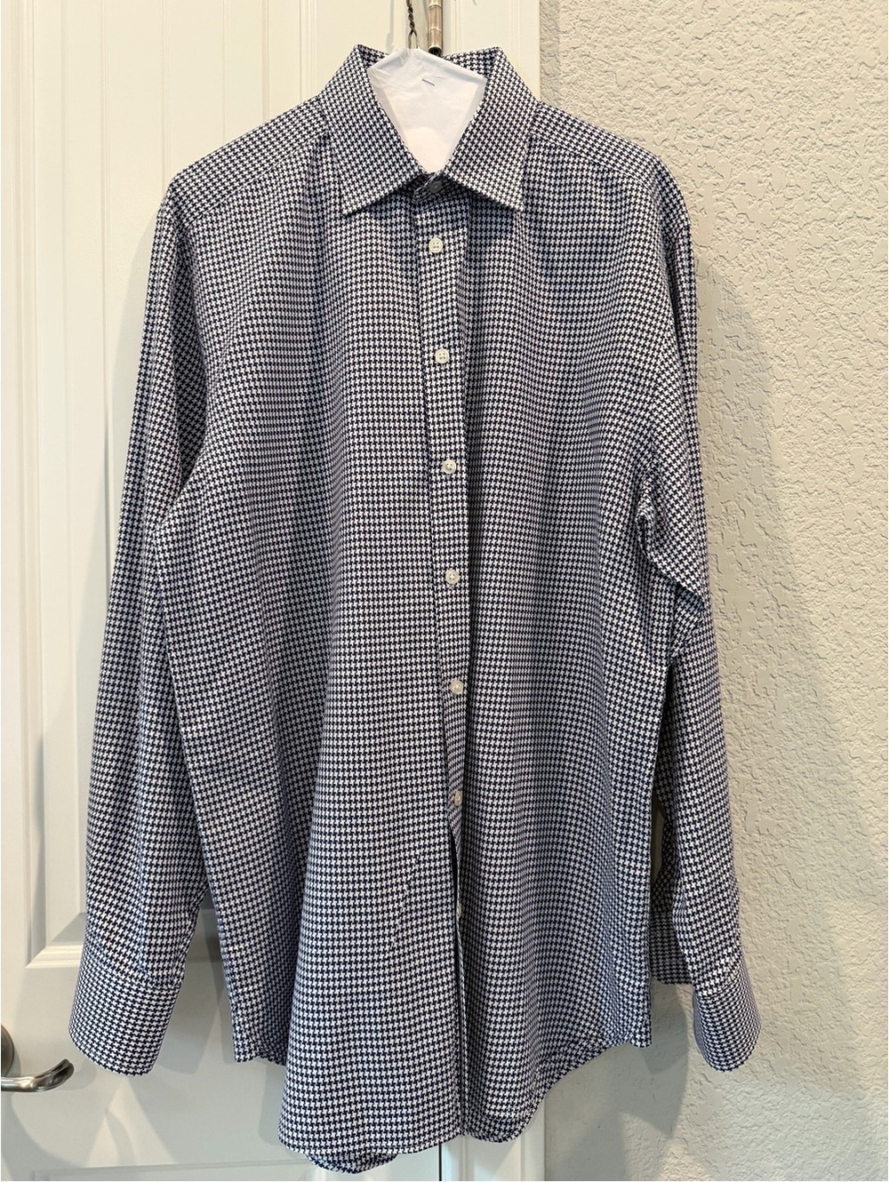 Charles Tyrwhitt Classic Fit Blue and White Houndstooth Dress Shirt Size 16.5/36